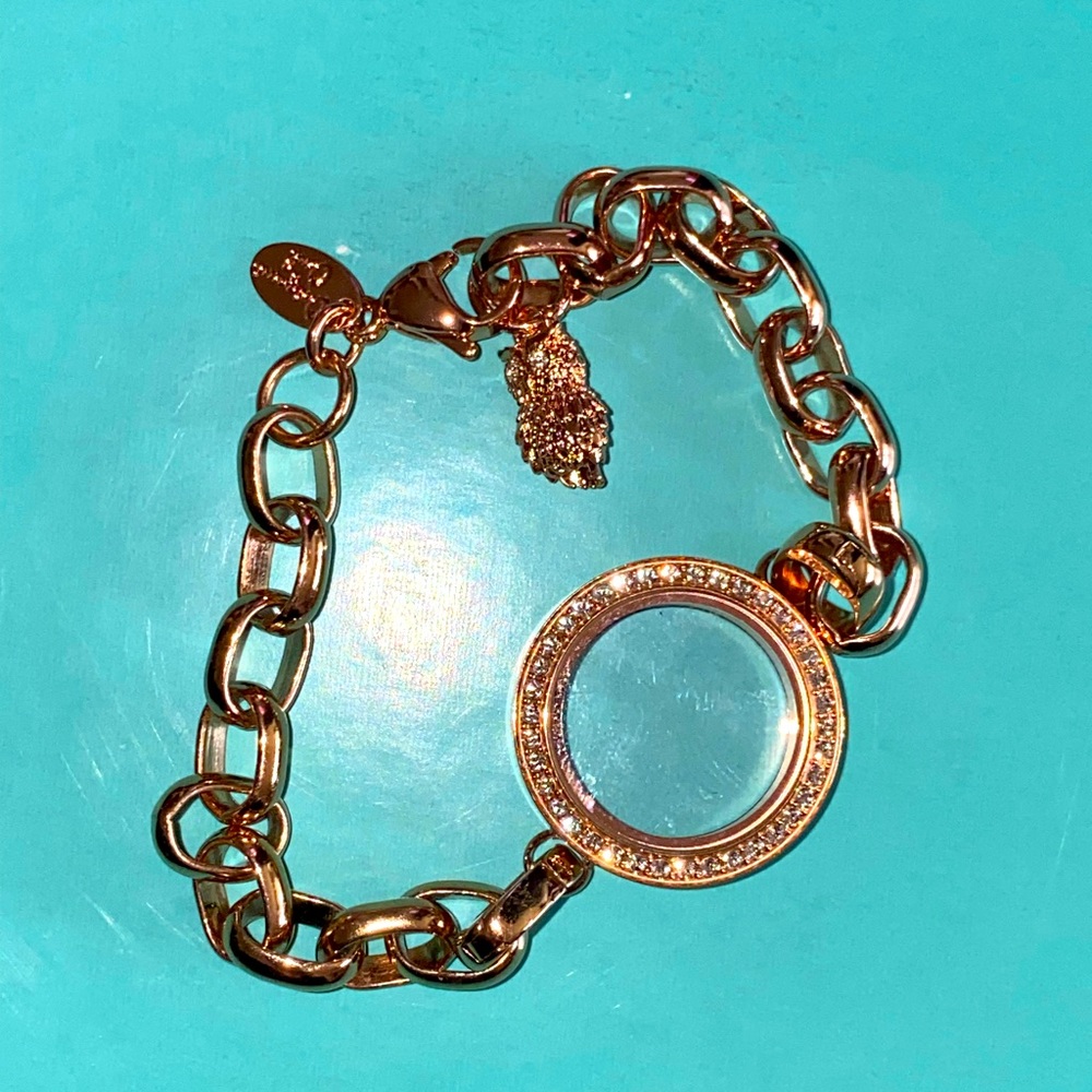 Origami Owl | Bracelet with Medium Crystal Locket | Rose Gold